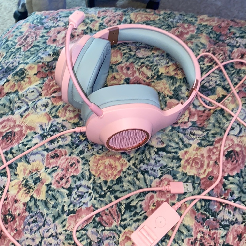 Pink PC gaming headset